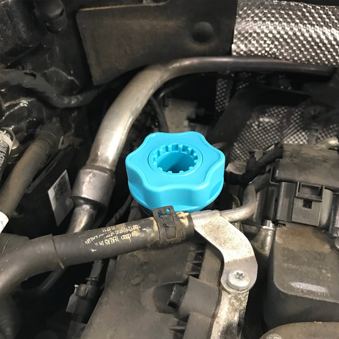 7480E - Oil Funnel Kit - European