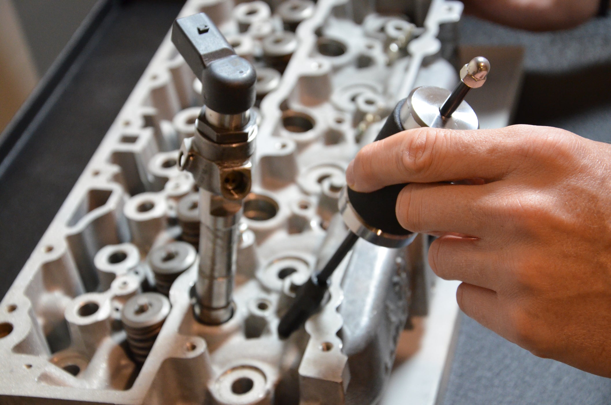 7802 Glow Plug Tip Puller Kit — CTA Manufacturing